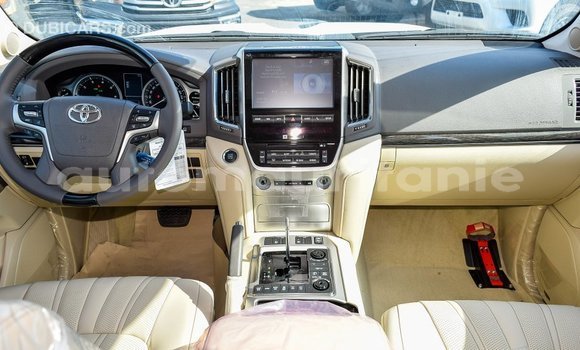 Acheter Import Voiture Toyota Land Cruiser Noir à Import - Dubai, Adrar Acheter Import Voiture Toyota Land Cruiser Noir à Import - Dubai, Adrar
