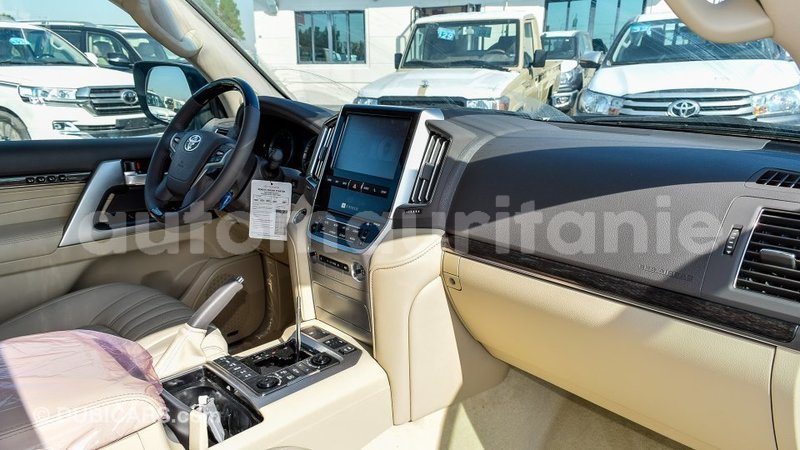 Big with watermark toyota land cruiser adrar import dubai 2097
