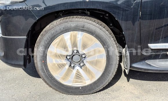 Acheter Import Voiture Toyota Land Cruiser Noir à Import - Dubai, Adrar Acheter Import Voiture Toyota Land Cruiser Noir à Import - Dubai, Adrar