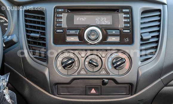 Acheter Import Voiture Mitsubishi L200 Blanc à Import - Dubai, Adrar Acheter Import Voiture Mitsubishi L200 Blanc à Import - Dubai, Adrar