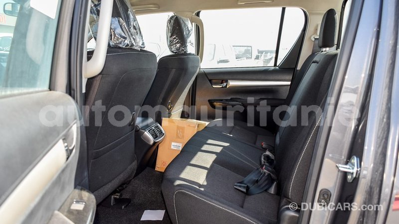 Big with watermark toyota hilux adrar import dubai 2102