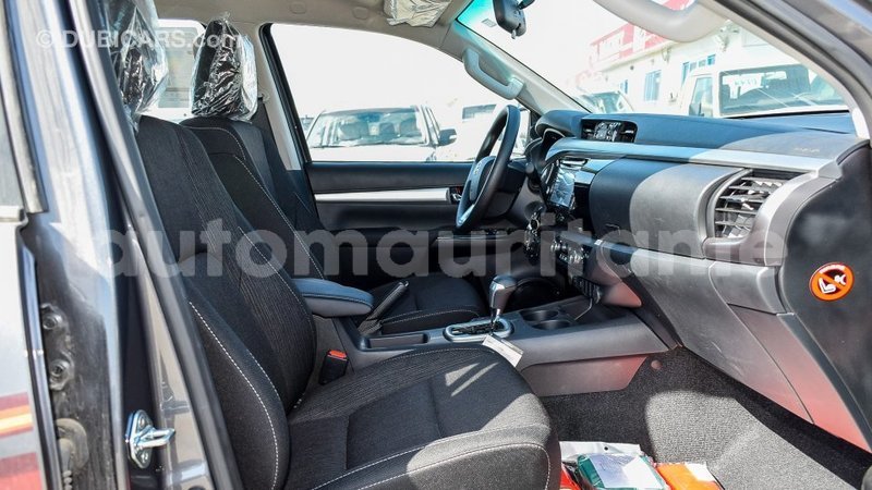 Big with watermark toyota hilux adrar import dubai 2102