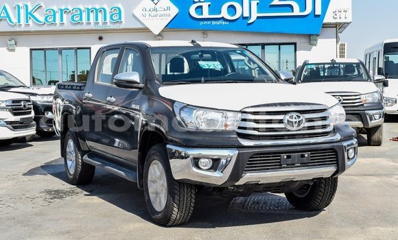 Acheter Import Voiture Toyota Hilux Noir à Import - Dubai, Adrar Acheter Import Voiture Toyota Hilux Noir à Import - Dubai, Adrar