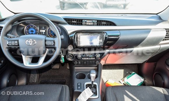 Acheter Import Voiture Toyota Hilux Noir à Import - Dubai, Adrar Acheter Import Voiture Toyota Hilux Noir à Import - Dubai, Adrar