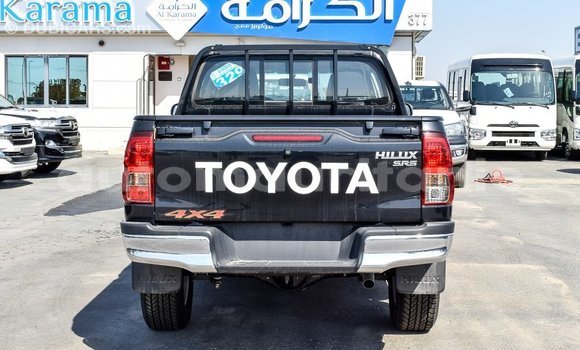 Acheter Import Voiture Toyota Hilux Noir à Import - Dubai, Adrar Acheter Import Voiture Toyota Hilux Noir à Import - Dubai, Adrar
