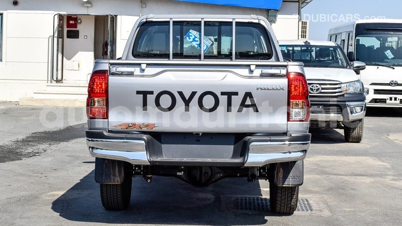 Big with watermark toyota hilux adrar import dubai 2104