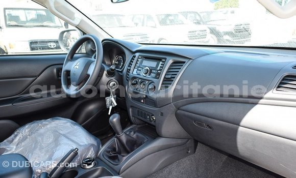 Acheter Import Voiture Mitsubishi L200 Blanc à Import - Dubai, Adrar Acheter Import Voiture Mitsubishi L200 Blanc à Import - Dubai, Adrar