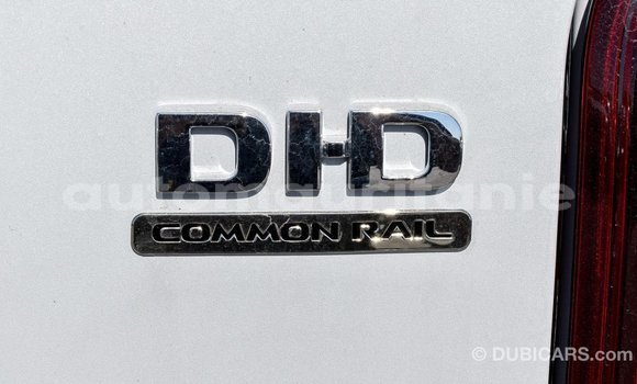 Acheter Import Voiture Mitsubishi L200 Blanc à Import - Dubai, Adrar Acheter Import Voiture Mitsubishi L200 Blanc à Import - Dubai, Adrar