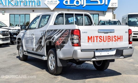 Acheter Import Voiture Mitsubishi L200 Blanc à Import - Dubai, Adrar Acheter Import Voiture Mitsubishi L200 Blanc à Import - Dubai, Adrar