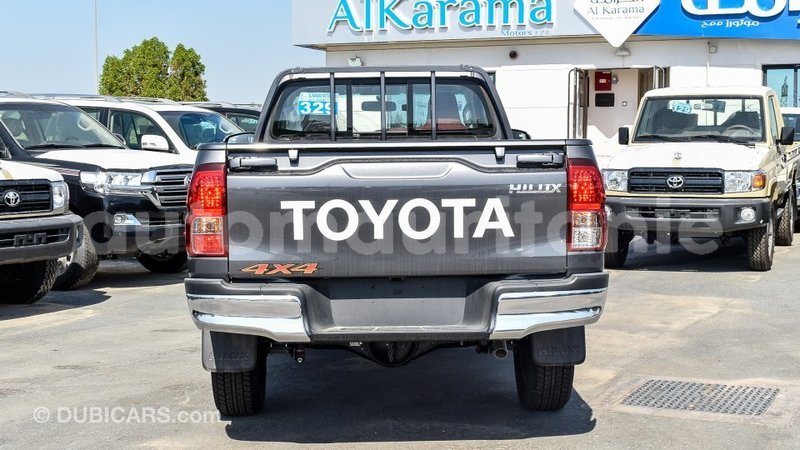 Big with watermark toyota hilux adrar import dubai 2106