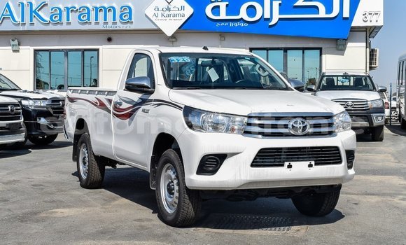 Acheter Import Voiture Toyota Hilux Blanc à Import - Dubai, Adrar Acheter Import Voiture Toyota Hilux Blanc à Import - Dubai, Adrar