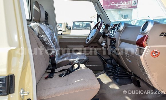 Acheter Import Voiture Toyota Land Cruiser Beige à Import - Dubai, Adrar Acheter Import Voiture Toyota Land Cruiser Beige à Import - Dubai, Adrar