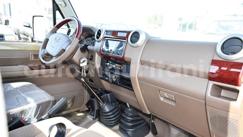 Big with watermark toyota land cruiser adrar import dubai 2110