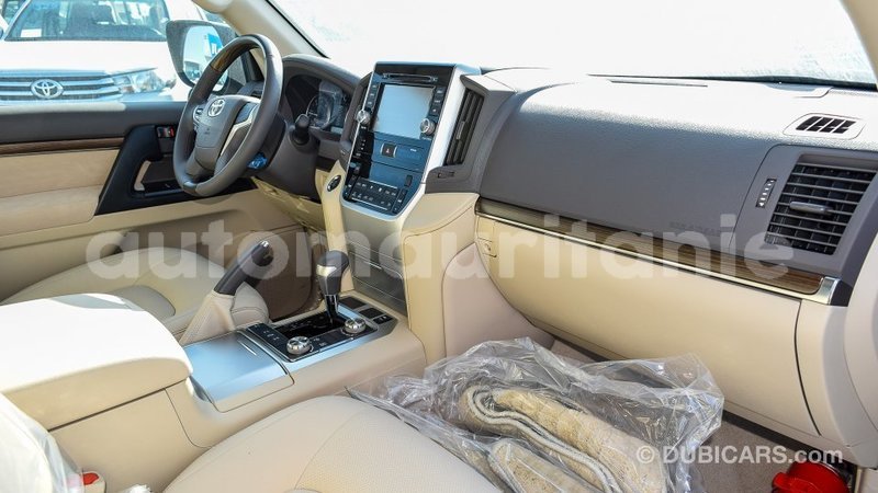 Big with watermark toyota land cruiser adrar import dubai 2112