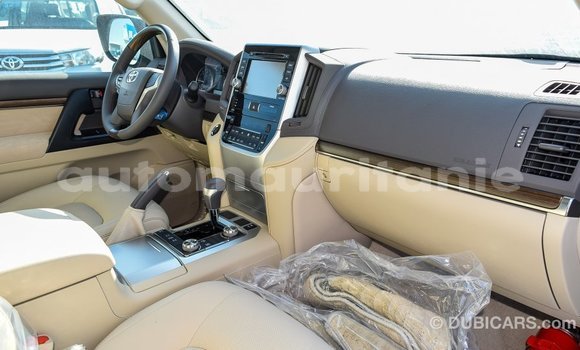 Acheter Import Voiture Toyota Land Cruiser Noir à Import - Dubai, Adrar Acheter Import Voiture Toyota Land Cruiser Noir à Import - Dubai, Adrar