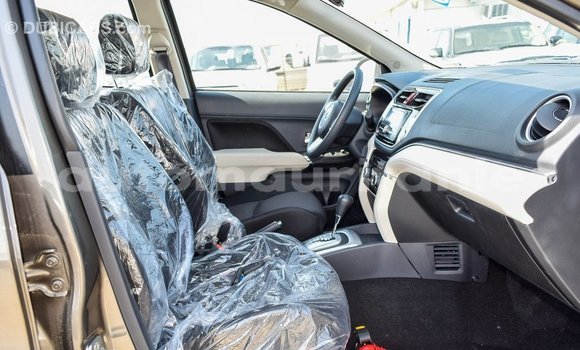 Acheter Import Voiture Toyota Rush Marron à Import - Dubai, Adrar Acheter Import Voiture Toyota Rush Marron à Import - Dubai, Adrar