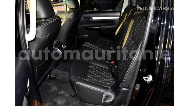 Big with watermark toyota hilux adrar import dubai 2115