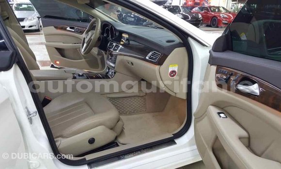 Buy Import Mercedes-Benz 190 (W201) White Car in Import - Dubai in Adrar Buy Import Mercedes-Benz 190 (W201) White Car in Import - Dubai in Adrar