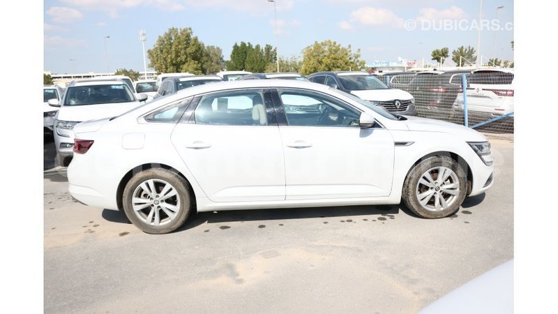 Big with watermark renault talisman adrar import dubai 2120