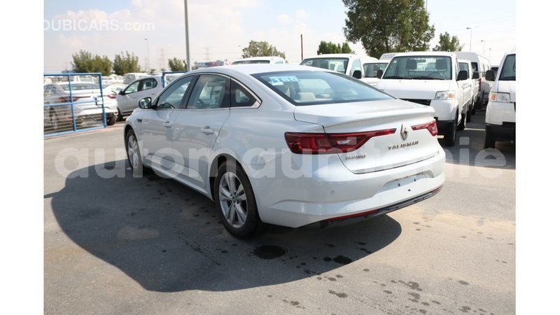 Big with watermark renault talisman adrar import dubai 2120