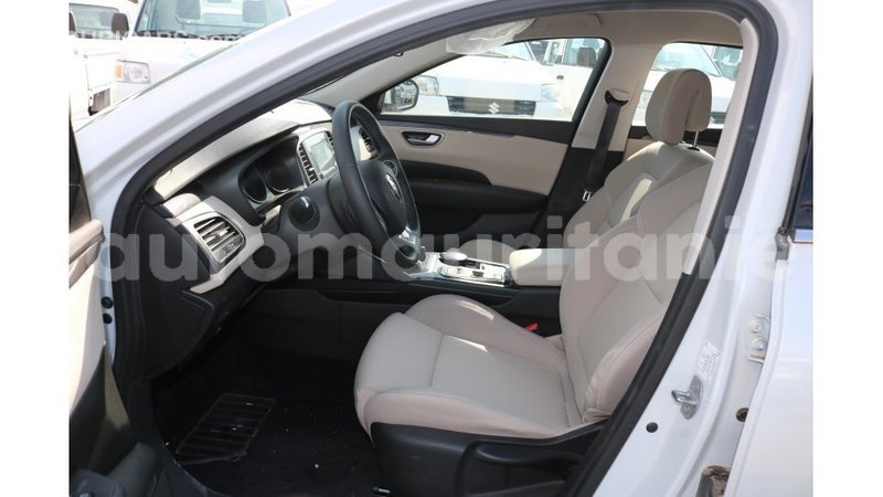 Big with watermark renault talisman adrar import dubai 2120