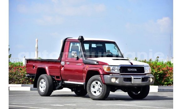 Buy Import Toyota Land Cruiser Red Car in Import - Dubai in Adrar Buy Import Toyota Land Cruiser Red Car in Import - Dubai in Adrar