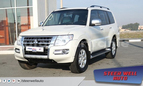 Acheter Import Voiture Mitsubishi Pajero Blanc à Import - Dubai, Adrar Acheter Import Voiture Mitsubishi Pajero Blanc à Import - Dubai, Adrar