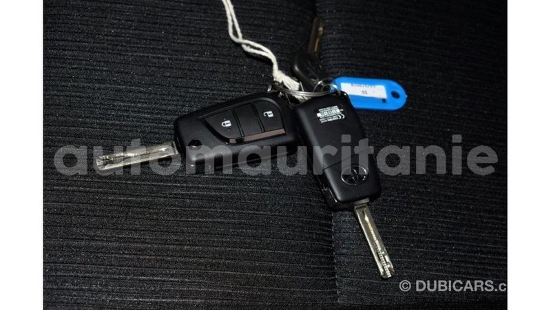 Big with watermark toyota hilux adrar import dubai 2144