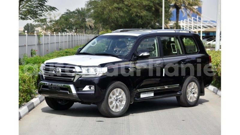 Big with watermark toyota land cruiser adrar import dubai 2156