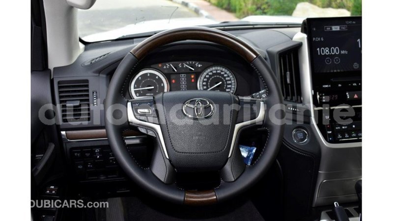 Big with watermark toyota land cruiser adrar import dubai 2156