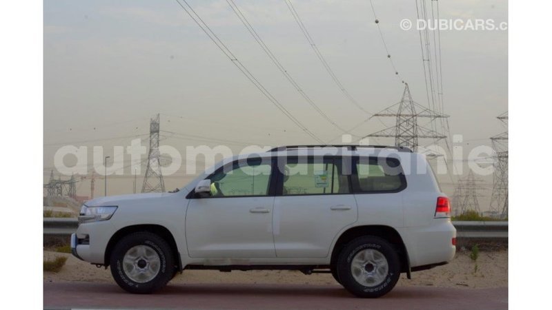 Big with watermark toyota land cruiser adrar import dubai 2161