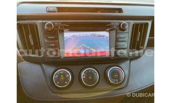 Acheter Import Utilitaire Toyota HiAce Noir à Import - Dubai, Adrar Acheter Import Utilitaire Toyota HiAce Noir à Import - Dubai, Adrar