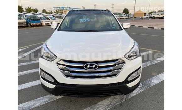Acheter Import Voiture Hyundai Santa Fe Blanc à Import - Dubai, Adrar Acheter Import Voiture Hyundai Santa Fe Blanc à Import - Dubai, Adrar