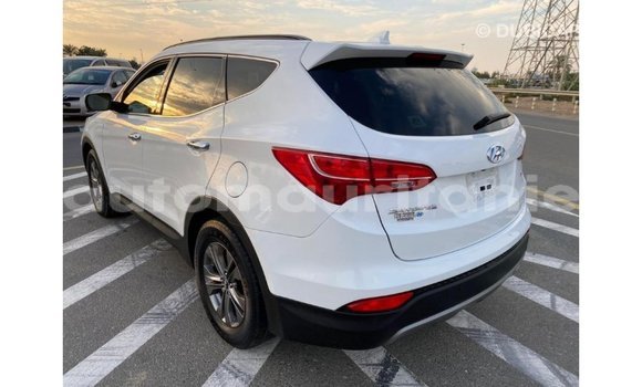 Acheter Import Voiture Hyundai Santa Fe Blanc à Import - Dubai, Adrar Acheter Import Voiture Hyundai Santa Fe Blanc à Import - Dubai, Adrar