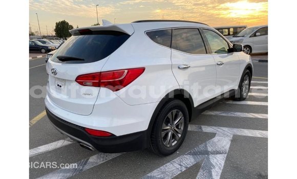 Acheter Import Voiture Hyundai Santa Fe Blanc à Import - Dubai, Adrar Acheter Import Voiture Hyundai Santa Fe Blanc à Import - Dubai, Adrar