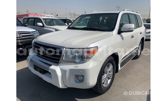 Acheter Import Voiture Toyota Land Cruiser Blanc à Import - Dubai, Adrar Acheter Import Voiture Toyota Land Cruiser Blanc à Import - Dubai, Adrar