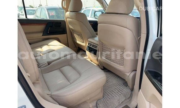Acheter Import Voiture Toyota Land Cruiser Blanc à Import - Dubai, Adrar Acheter Import Voiture Toyota Land Cruiser Blanc à Import - Dubai, Adrar