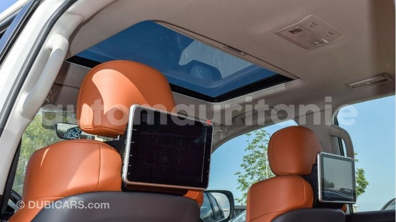 Big with watermark toyota land cruiser adrar import dubai 2177