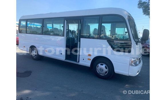 Acheter Import Voiture Hyundai Accent Blanc à Import - Dubai, Adrar Acheter Import Voiture Hyundai Accent Blanc à Import - Dubai, Adrar