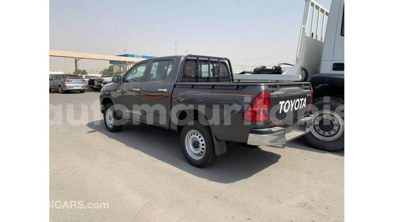 Big with watermark toyota hilux adrar import dubai 2185