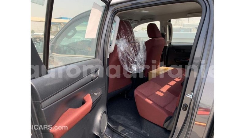 Big with watermark toyota hilux adrar import dubai 2185