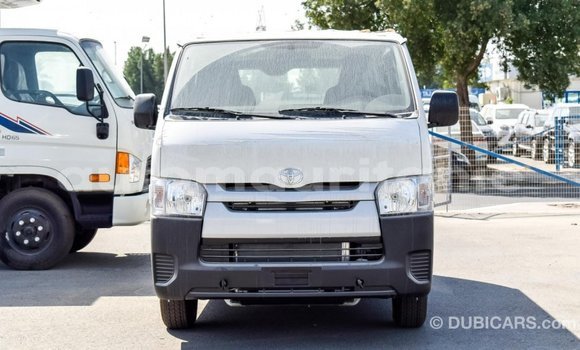 Acheter Import Voiture Toyota Hiace Blanc à Import - Dubai, Adrar Acheter Import Voiture Toyota Hiace Blanc à Import - Dubai, Adrar