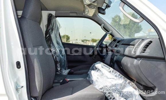 Acheter Import Voiture Toyota Hiace Blanc à Import - Dubai, Adrar Acheter Import Voiture Toyota Hiace Blanc à Import - Dubai, Adrar