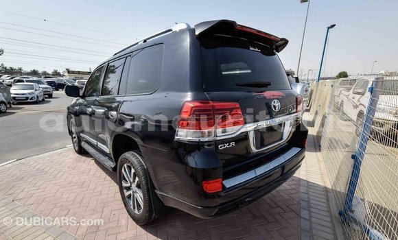 Acheter Import Voiture Toyota Land Cruiser Noir à Import - Dubai, Adrar Acheter Import Voiture Toyota Land Cruiser Noir à Import - Dubai, Adrar