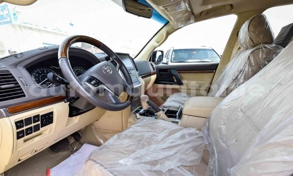 Acheter Import Voiture Toyota Land Cruiser Blanc à Import - Dubai, Adrar Acheter Import Voiture Toyota Land Cruiser Blanc à Import - Dubai, Adrar