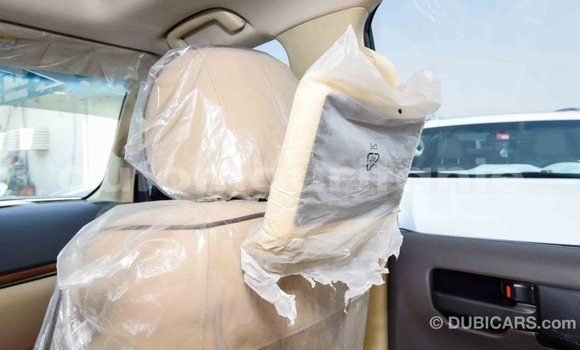 Acheter Import Voiture Toyota Land Cruiser Blanc à Import - Dubai, Adrar Acheter Import Voiture Toyota Land Cruiser Blanc à Import - Dubai, Adrar