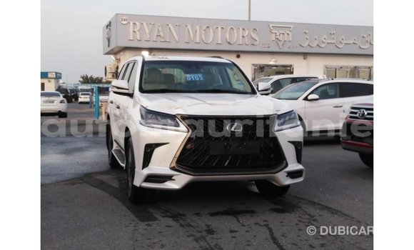 Acheter Import Voiture Lexus LX Blanc à Import - Dubai, Adrar Acheter Import Voiture Lexus LX Blanc à Import - Dubai, Adrar