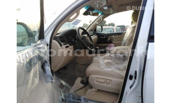 Acheter Import Voiture Lexus LX Blanc à Import - Dubai, Adrar Acheter Import Voiture Lexus LX Blanc à Import - Dubai, Adrar