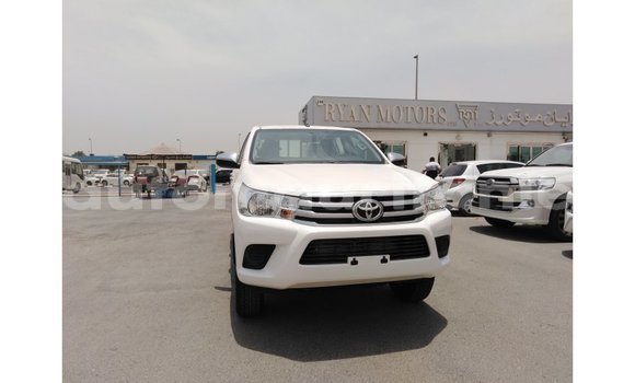 Acheter Import Voiture Toyota Hilux Blanc à Import - Dubai, Adrar Acheter Import Voiture Toyota Hilux Blanc à Import - Dubai, Adrar