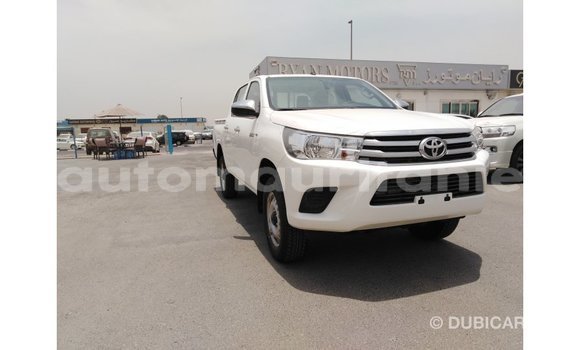 Acheter Import Voiture Toyota Hilux Blanc à Import - Dubai, Adrar Acheter Import Voiture Toyota Hilux Blanc à Import - Dubai, Adrar